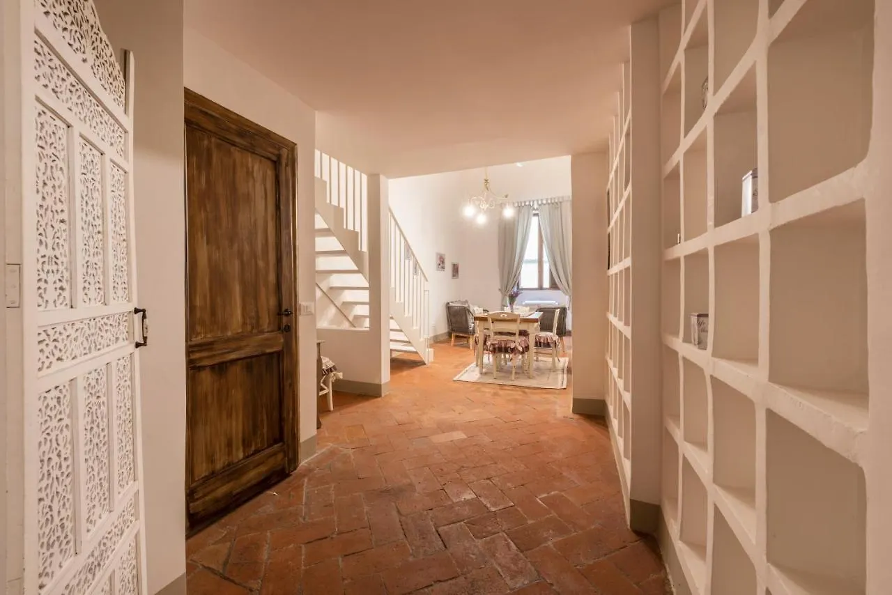 Apartment Toscanella Romantic By Mmega Florence Italy